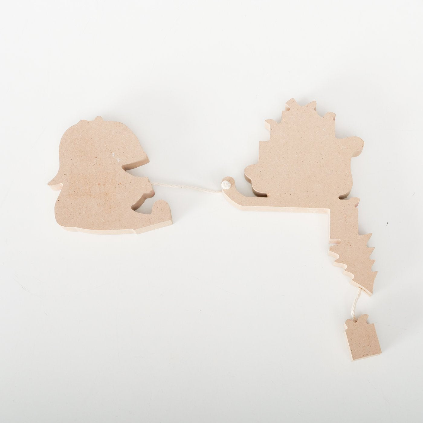 Weihnachtsdeko Kantenhocker Hauke - Holz Weihnachtsmann mit Schlitten 27cm