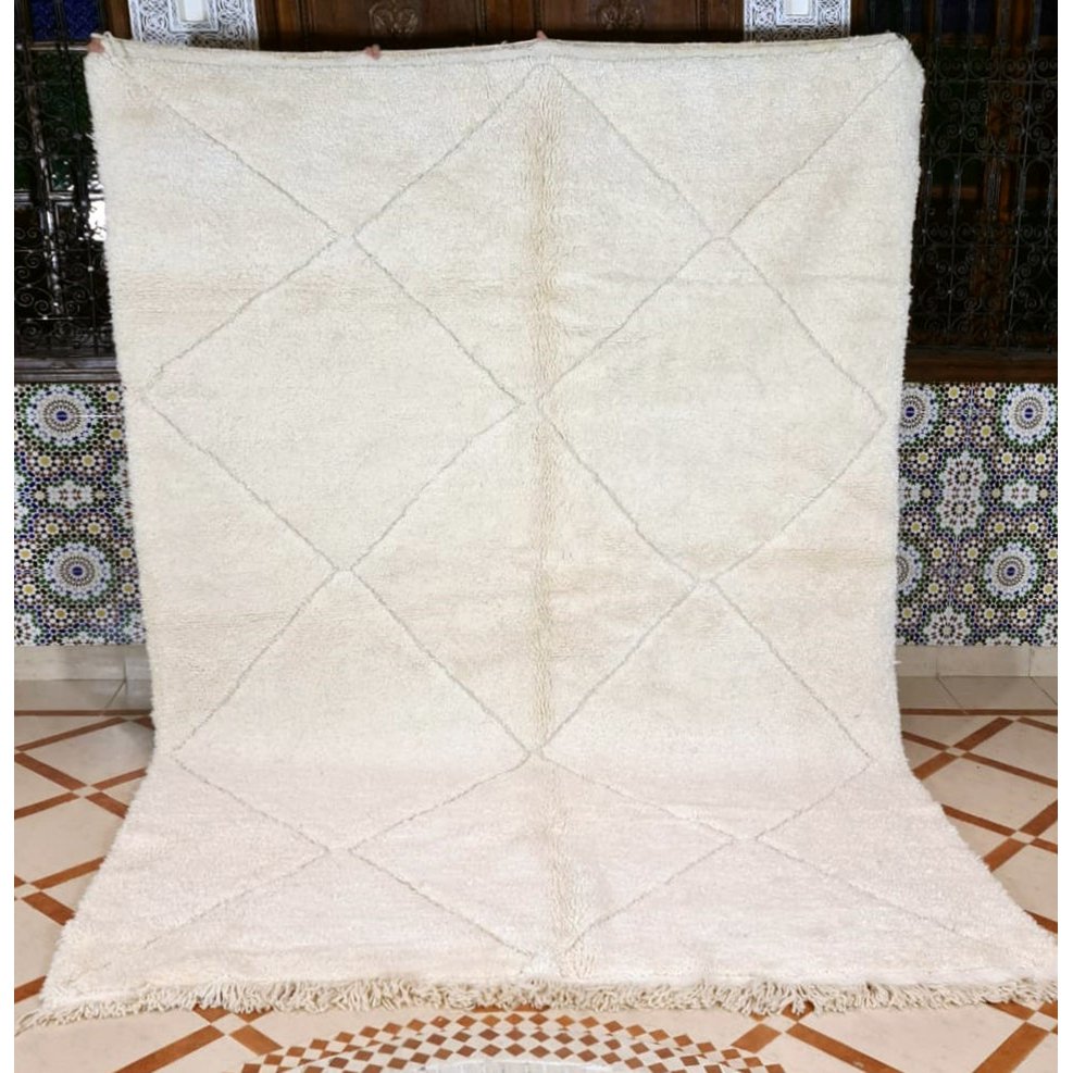 Berberteppich Beni Ouarain aus reiner Wolle mit schlichten Rauten