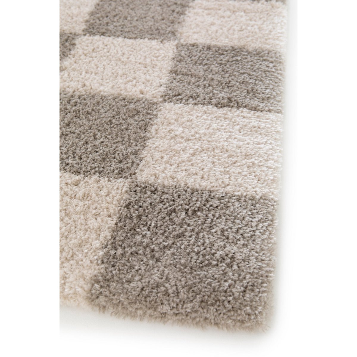 Süße und dicke Innenpersonen in recycelten Polyesterfliesen