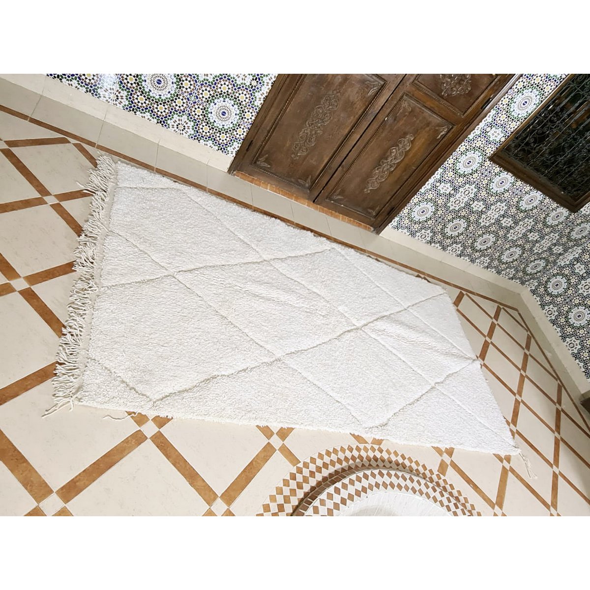 Berberteppich Beni Ouarain aus reiner Wolle mit schlichten Rauten