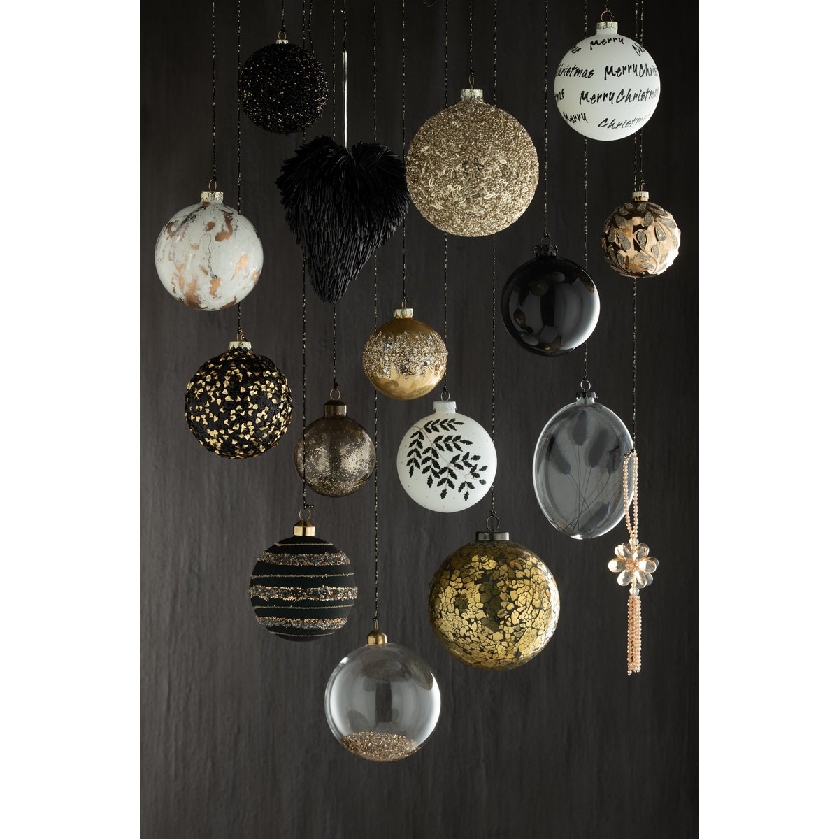 J-Line Box mit 4 Weihnachtskugeln, oval, flach, getrockneter Hasenschwanz, schwarzes Glas, transparent, groß