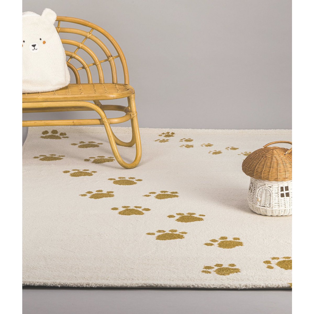 Weicher und bequemer Kinderteppich BEAR FOOTPRINTS