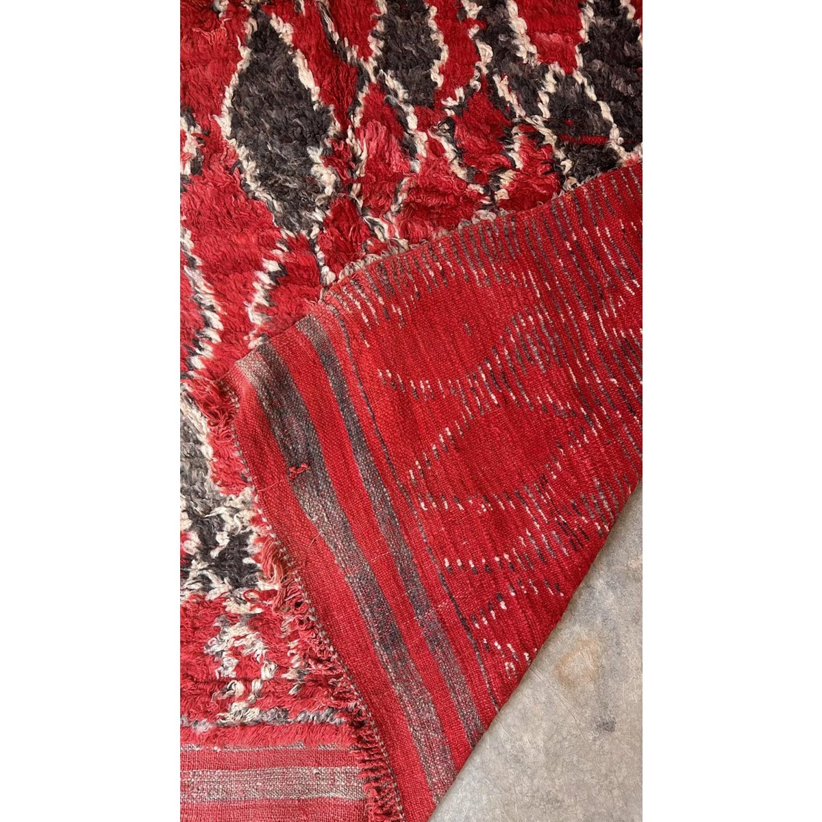 Moroccan Berber carpet made of pure wool 200 x 336 cm