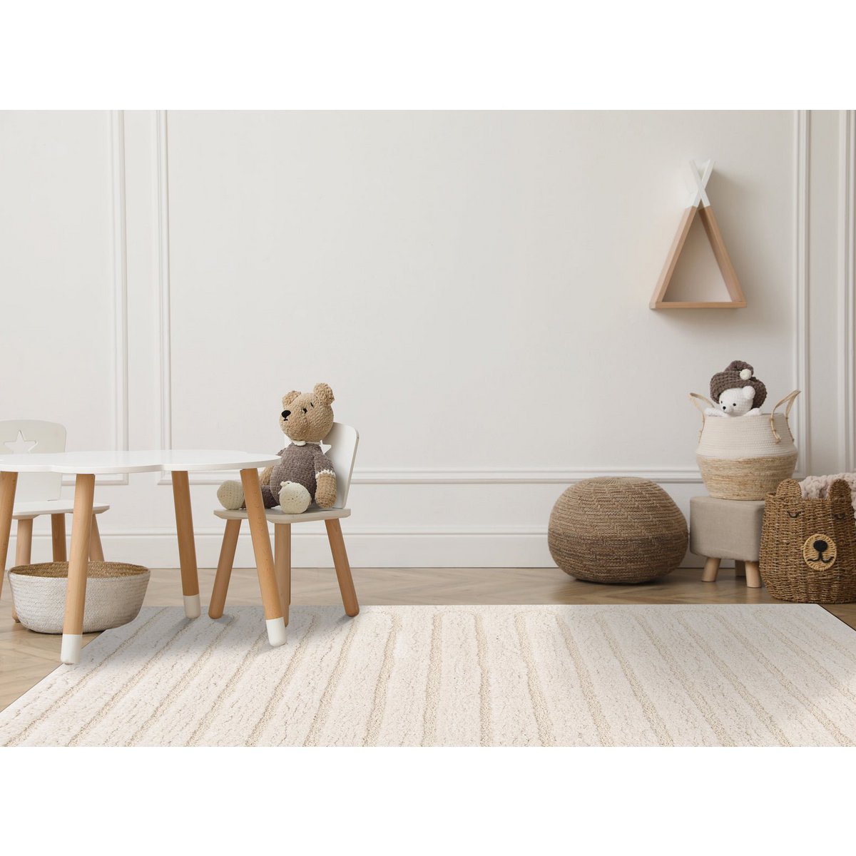 Recycelter Polyester -Polyester -Reliefteppich mit minimalistischem Eolya -Design