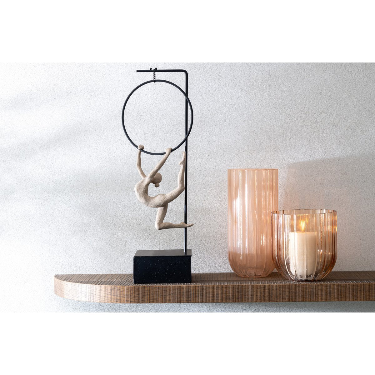 Beeldhouwkunst turnster in hoepel – moderne kunstfiguur hoogte 48 cm