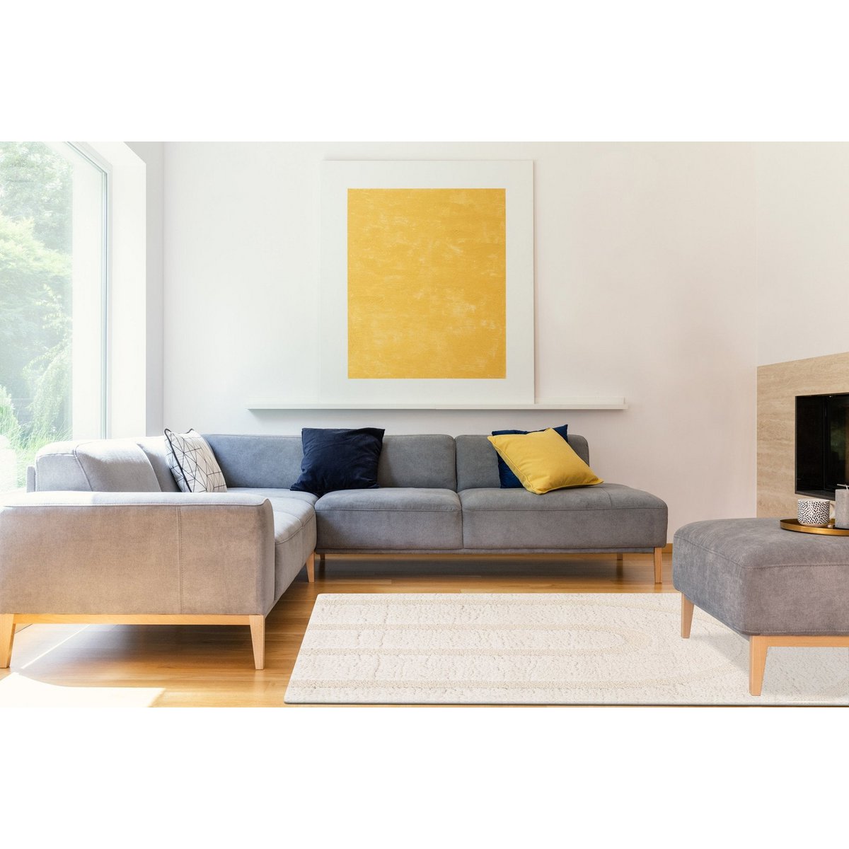 Dicker zotteliger Teppich im recycelten Polyester mit moderner Arkadien -Relief