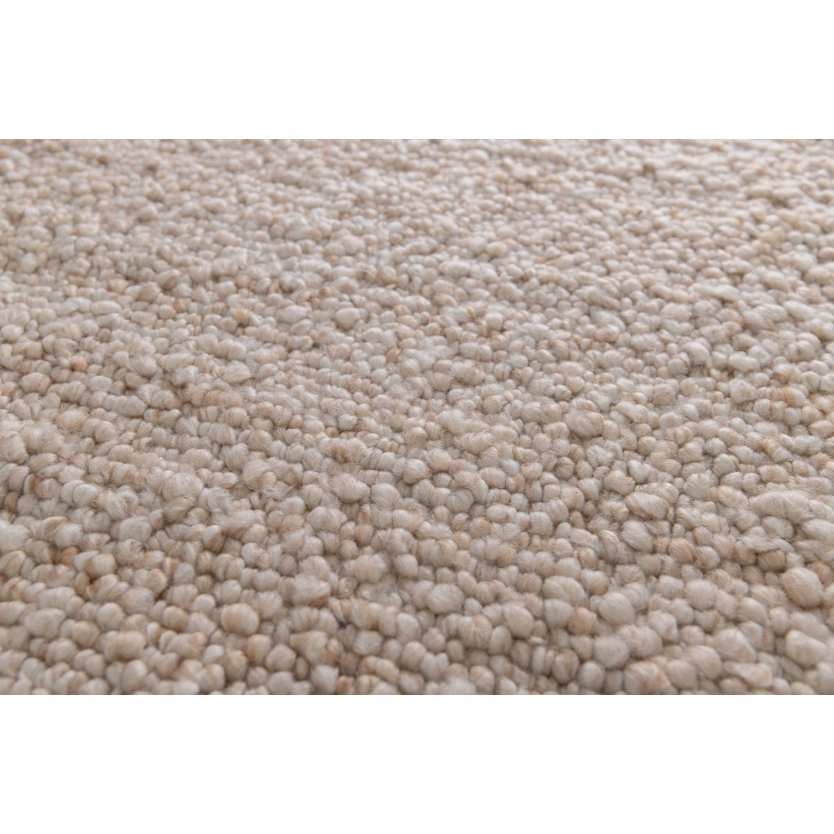 Lockiger Teppichwolleffekt in Cardé Looma Polyester