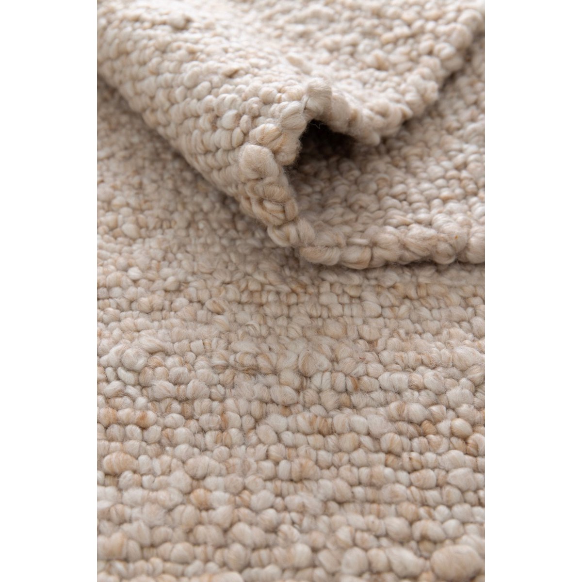 Lockiger Teppichwolleffekt in Cardé Looma Polyester