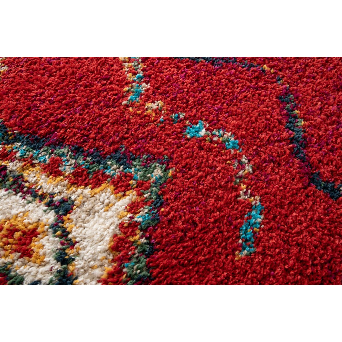 Weiche und voluminöse einheimische ethnische zottelige Teppiche