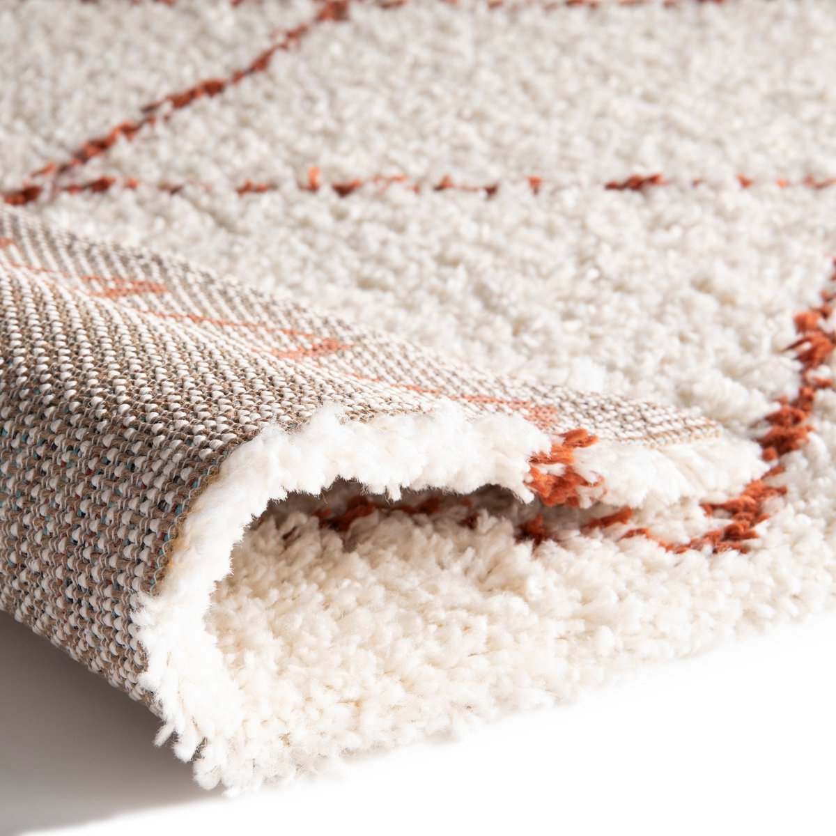 Weicher und voluminöser zotteliger Teppich für warmes Innenraumtifin