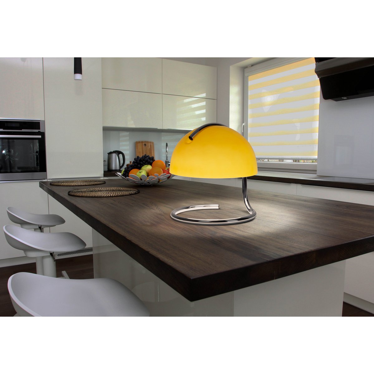 Tischleuchte "BURANO" gelb, ca. 25 cm hoch, Ø 23,5 cm, aus chromfarbenem Metall und gelbem Glas, E27.