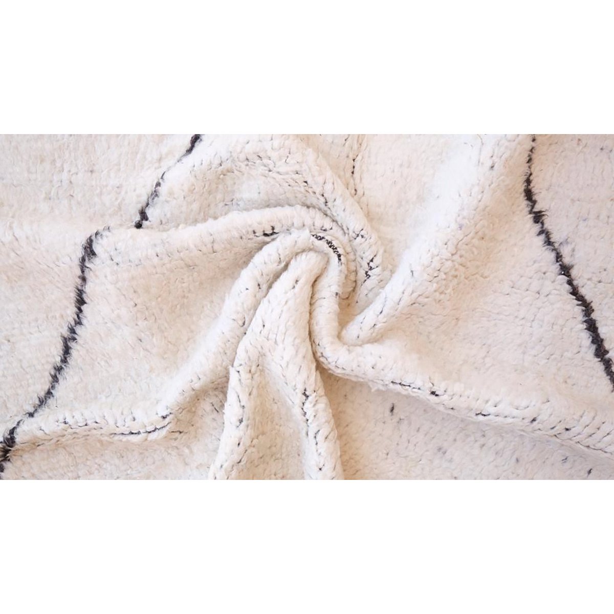 Marokkaner Berber Teppich reines Woll 168 x 261 cm