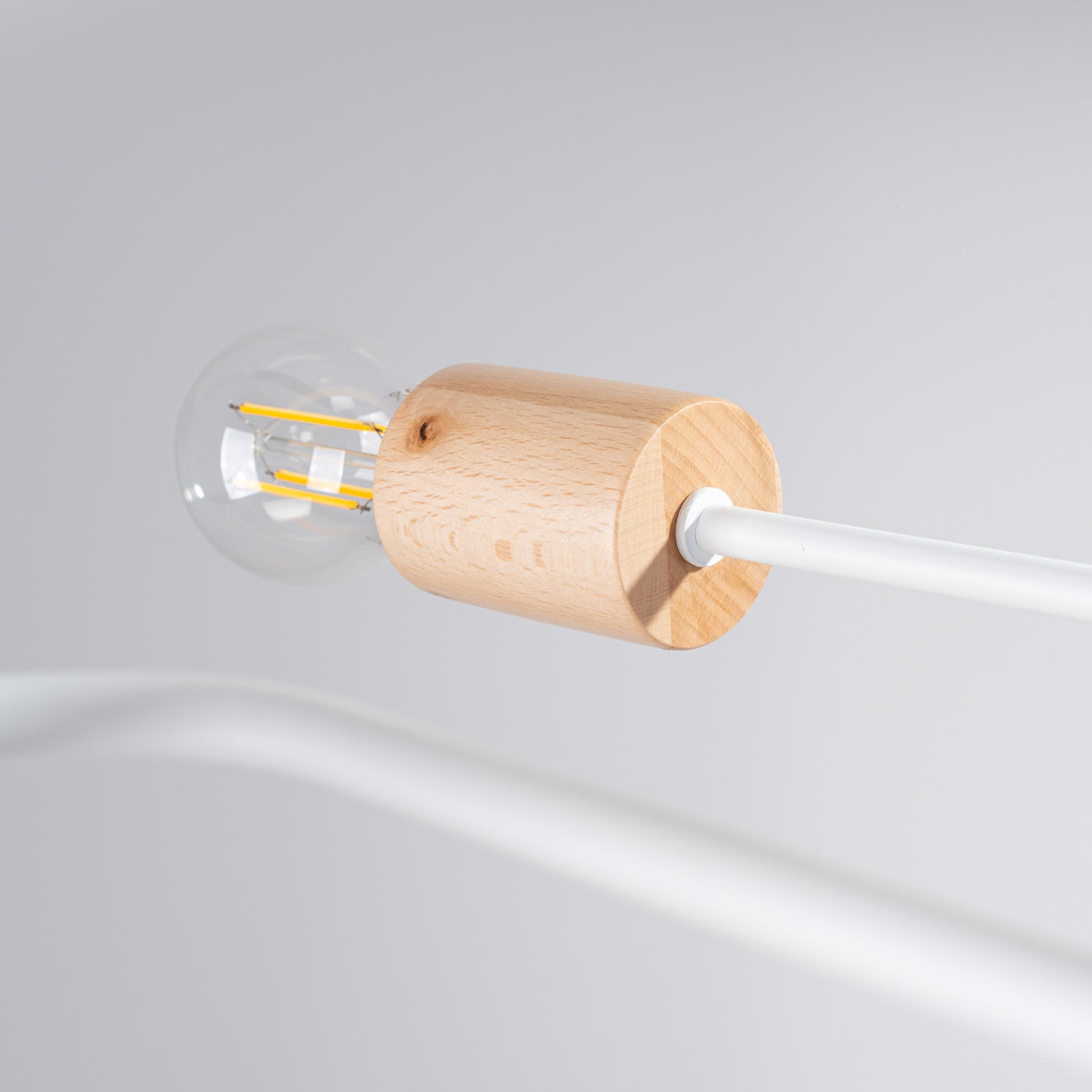 Kronleuchter Timbo 4 Weiß Naturholz Skandi Design