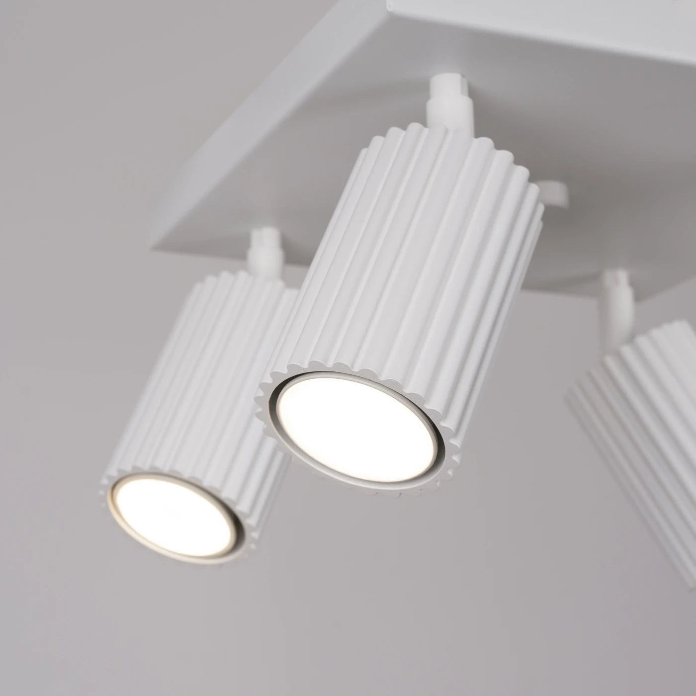 Deckenleuchte Karbon Vierflammig Weiß Aluminium GU10 Modern Minimalistisch