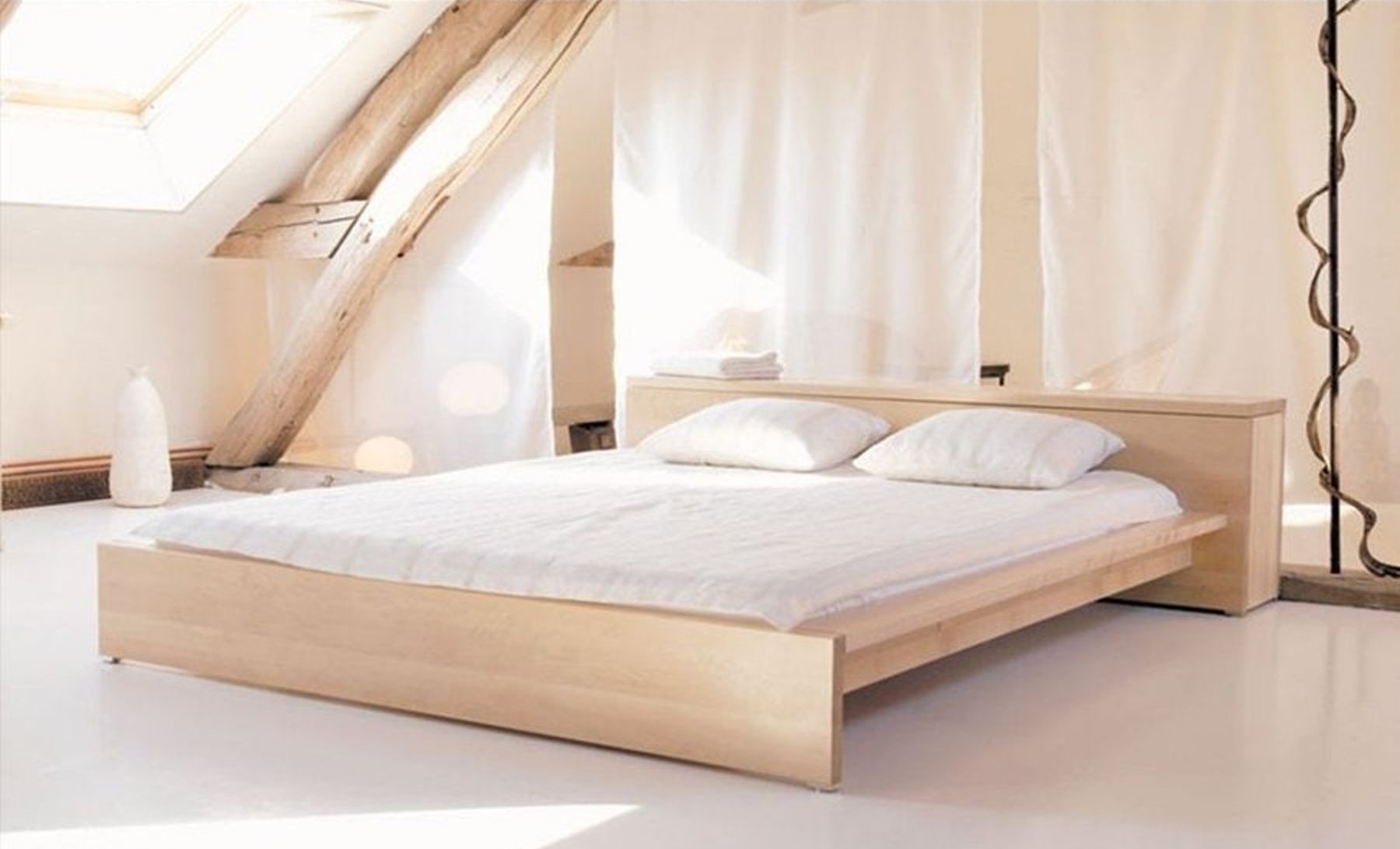 CREATO Massivholzbett mit Bettkasten