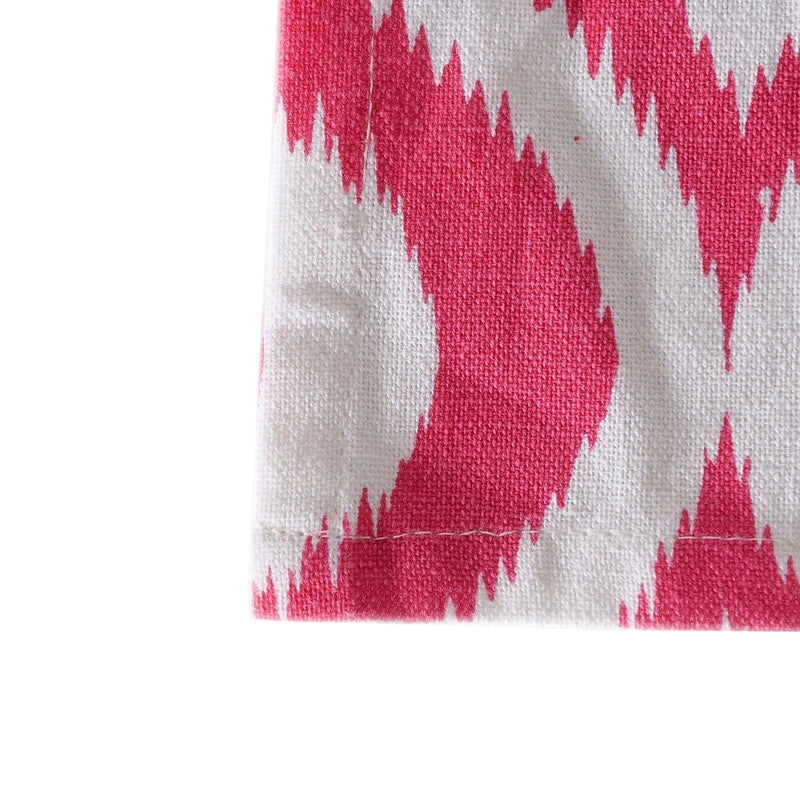 Tischläufer Elena in Pink und Weiß – Moderne Baumwoll-Tischdeko mit geometrischem Muster
