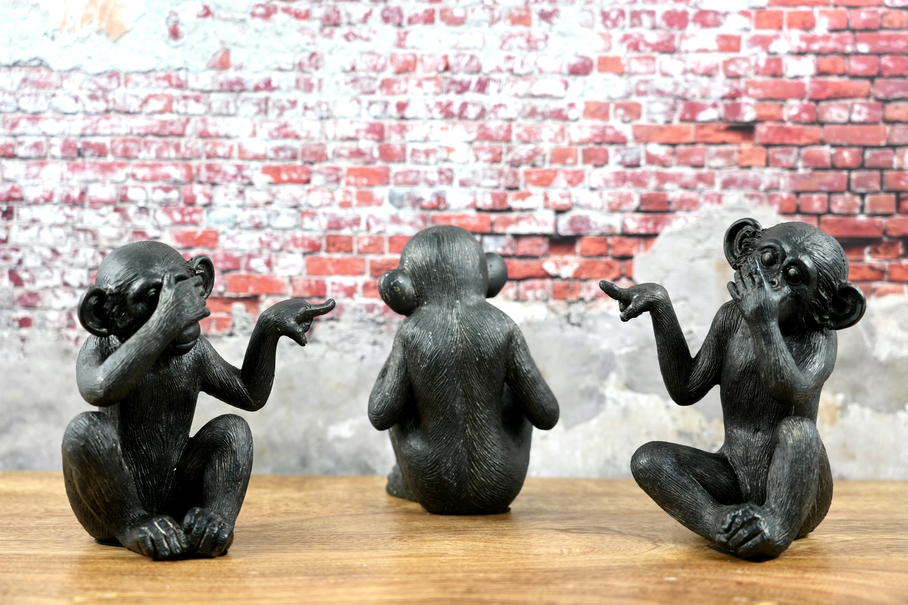 Set of 3 monkeys hear, see, speak nothing - 15cm height