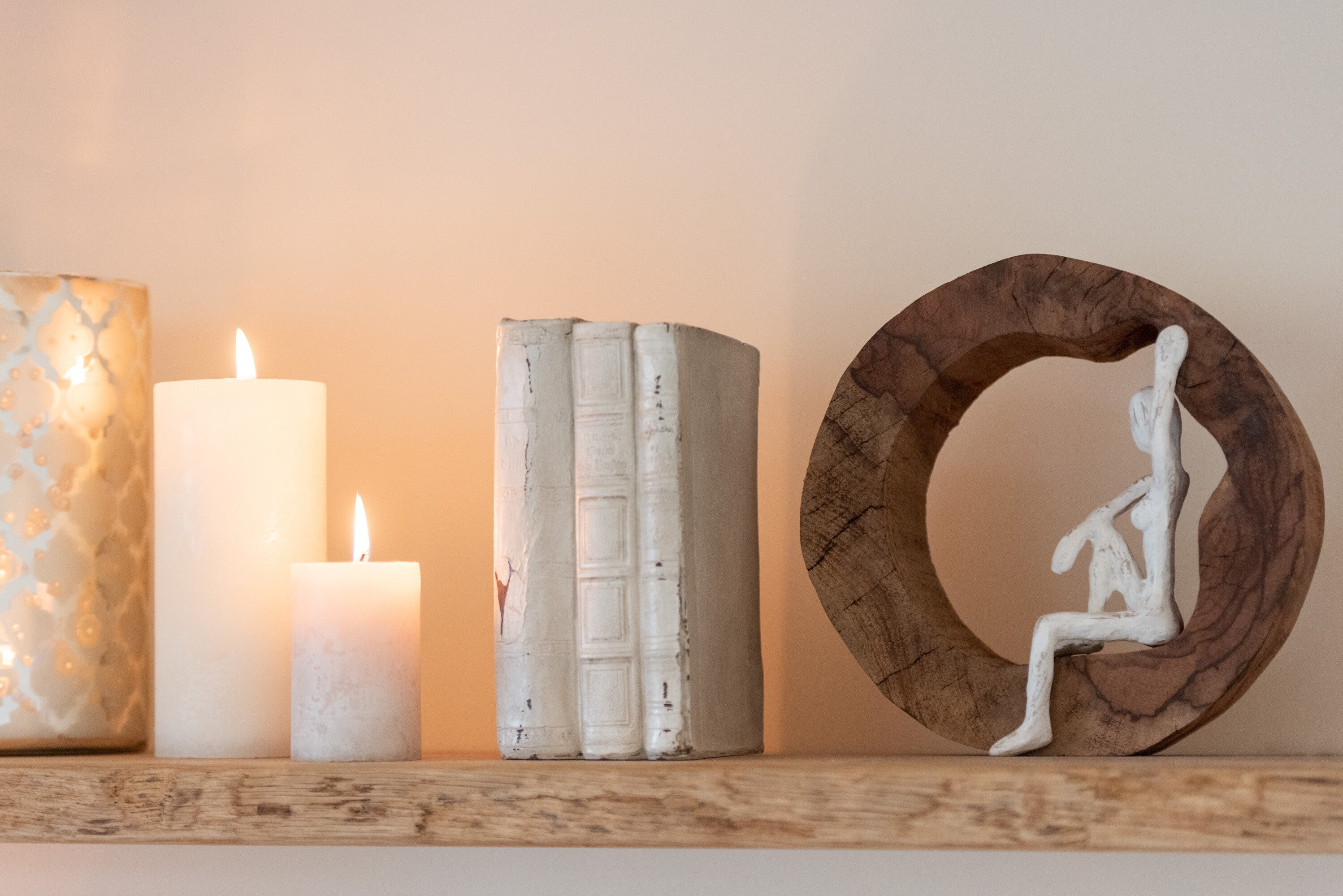 2tlg. Handgefertigte Naturholzskulptur Figur Relax Holz Naturell Weiß