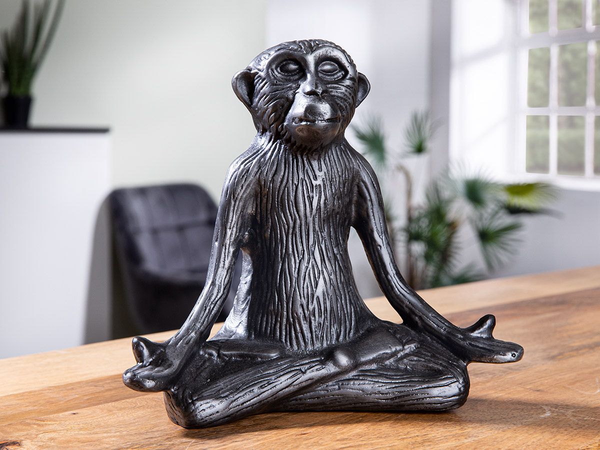 Aluminium Skulptur "Monkey" in der Yoga-Haltung, schwarz