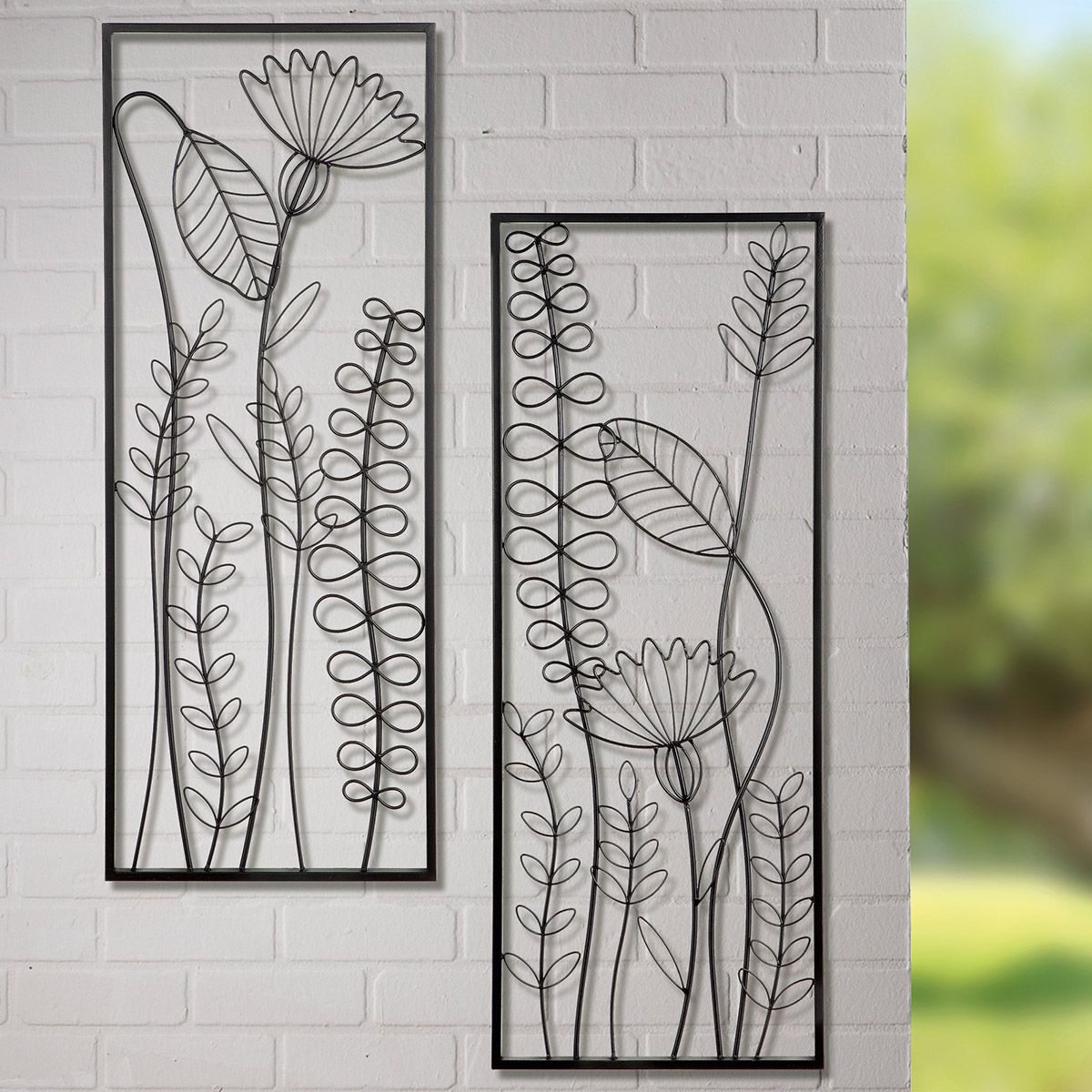 2 parts Metal wall relief vine leaves black height 91cm