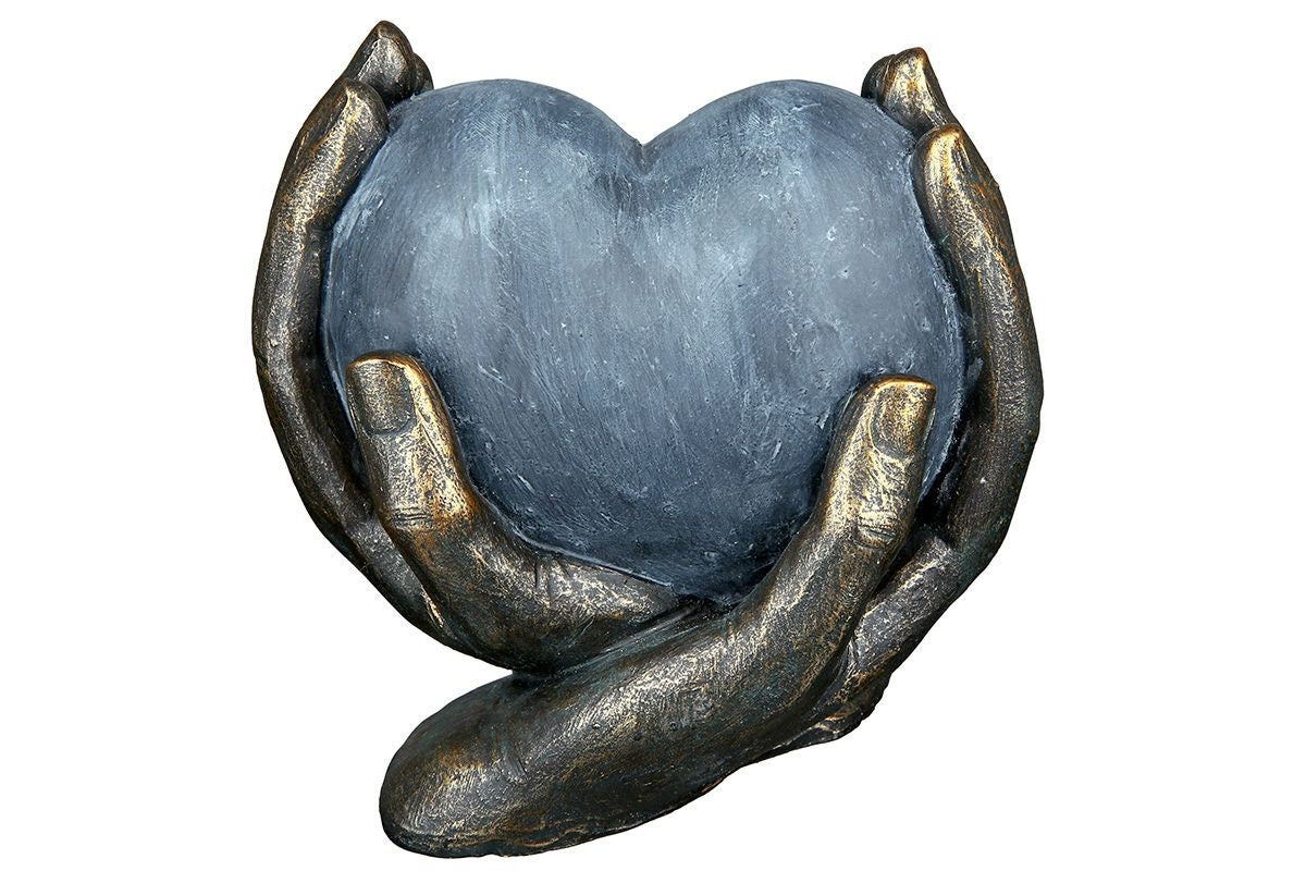 Halte die Liebe fest Skulptur 'Herz in Händen' als perfektes Geschenk für besondere Anlässe