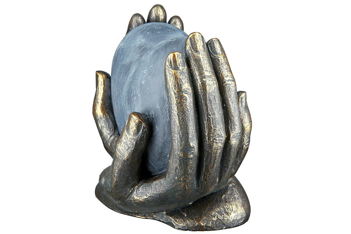Halte die Liebe fest Skulptur 'Herz in Händen' als perfektes Geschenk für besondere Anlässe