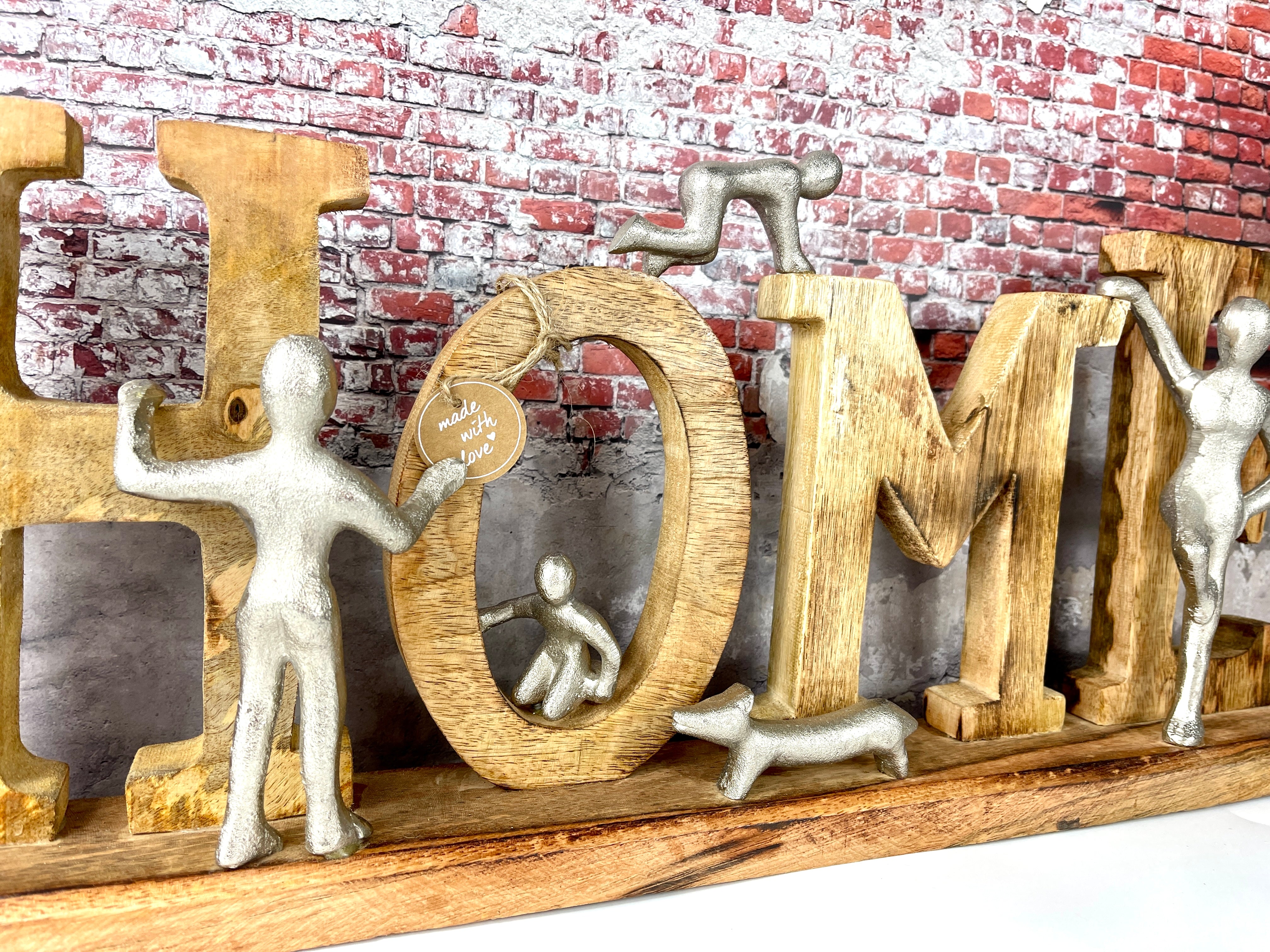 Holz Schriftzug HOME Familie aus Mangoholz in naturfarben Figuren aus Aluminium