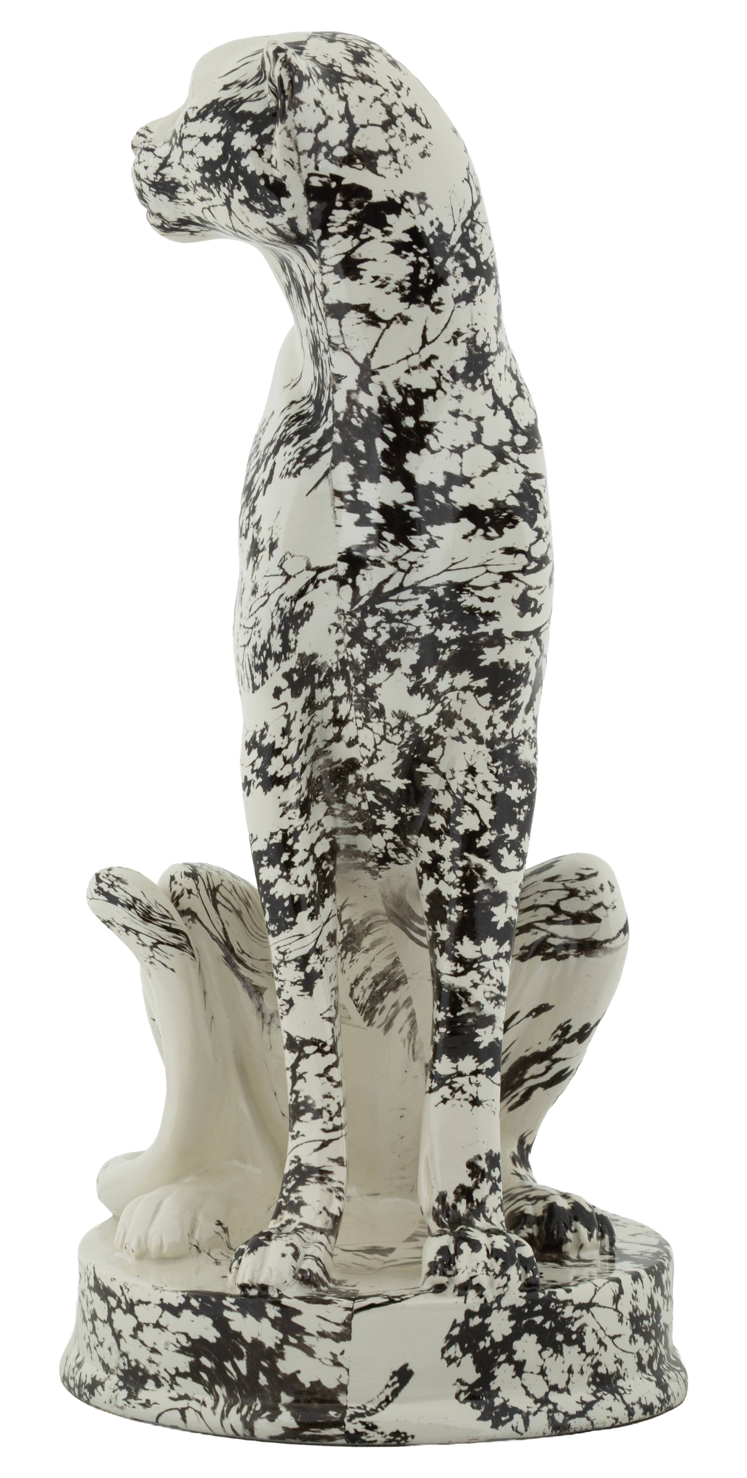 Dekofigur Leopard Okinawa modern Skulptur 42 cm