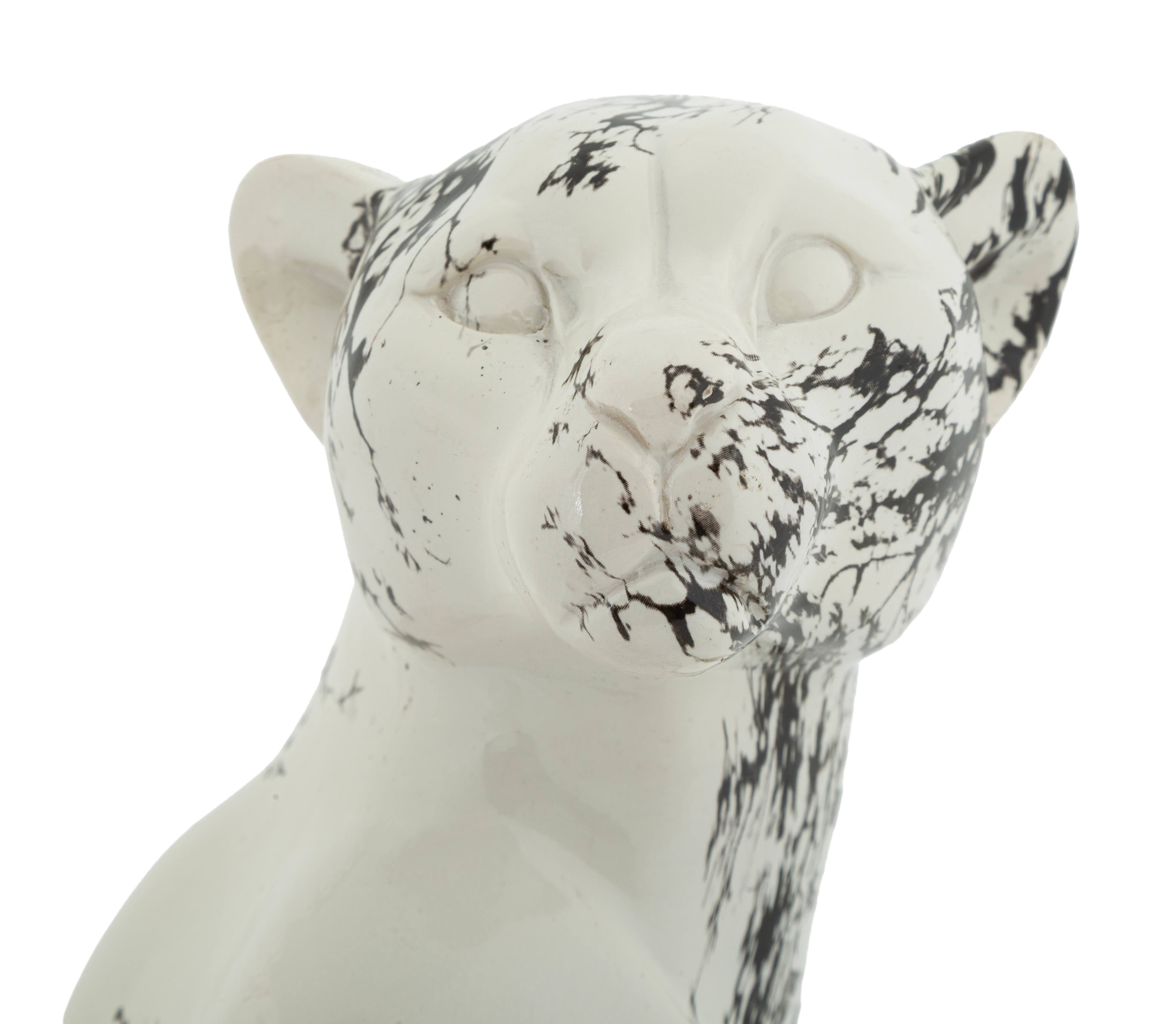Dekofigur Leopard Okinawa modern Skulptur 42 cm