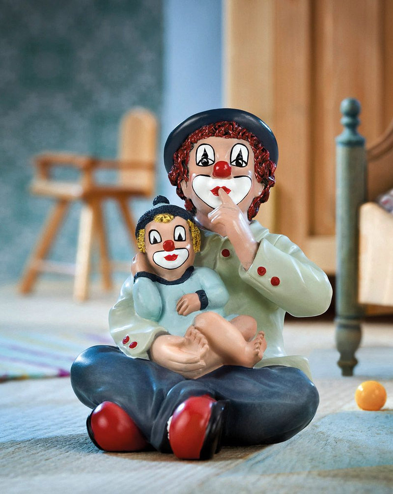 Clown “Fresh from the oven” – hand-painted unique figure from the Guild Crowns Limited Edition