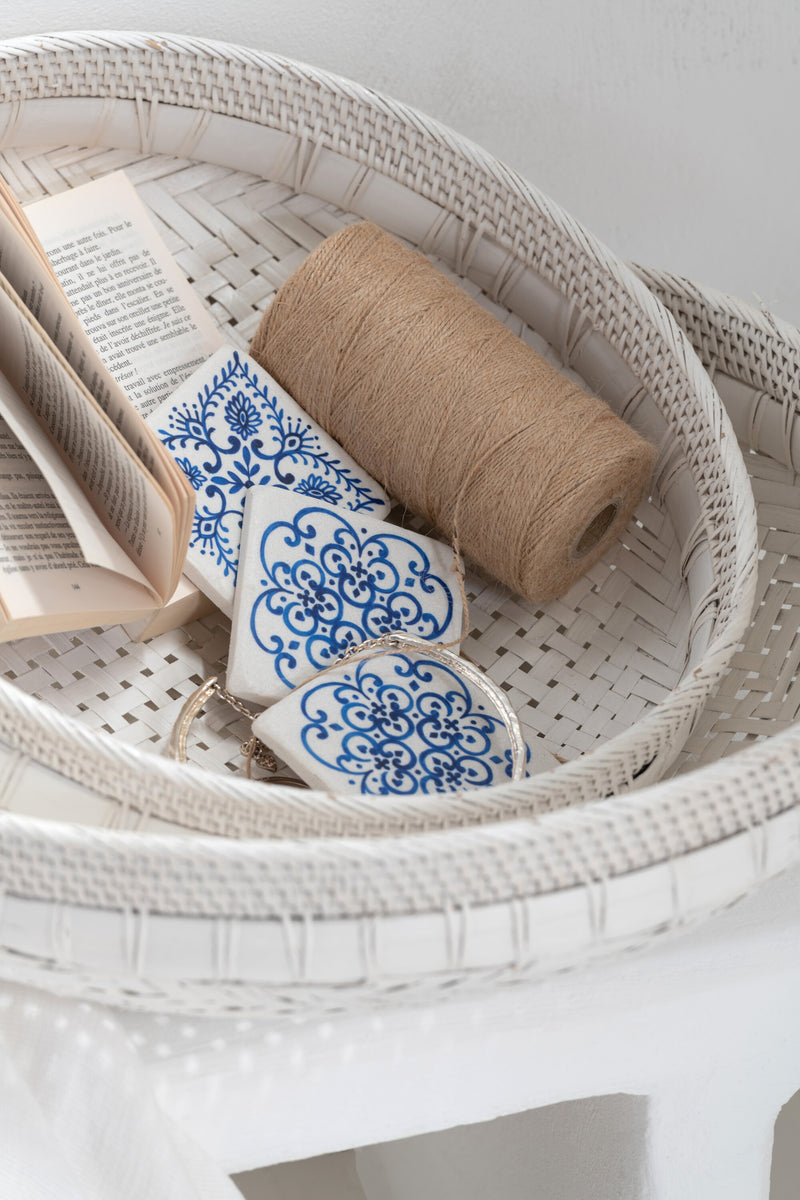 Prachtige set van 2 ronde rotan schalen in wit, perfect voor stijlvolle decoratie en opslag