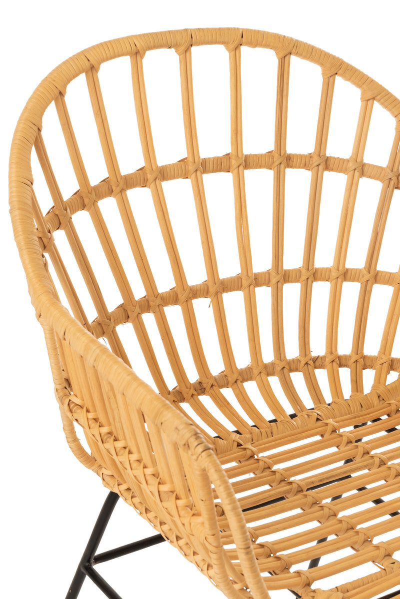 Stuhl Keni Rattan und Metallgestell mit Beinen in Natur/Weiß - Stilvolle Sitzgelegenheit für ein modernes Ambiente