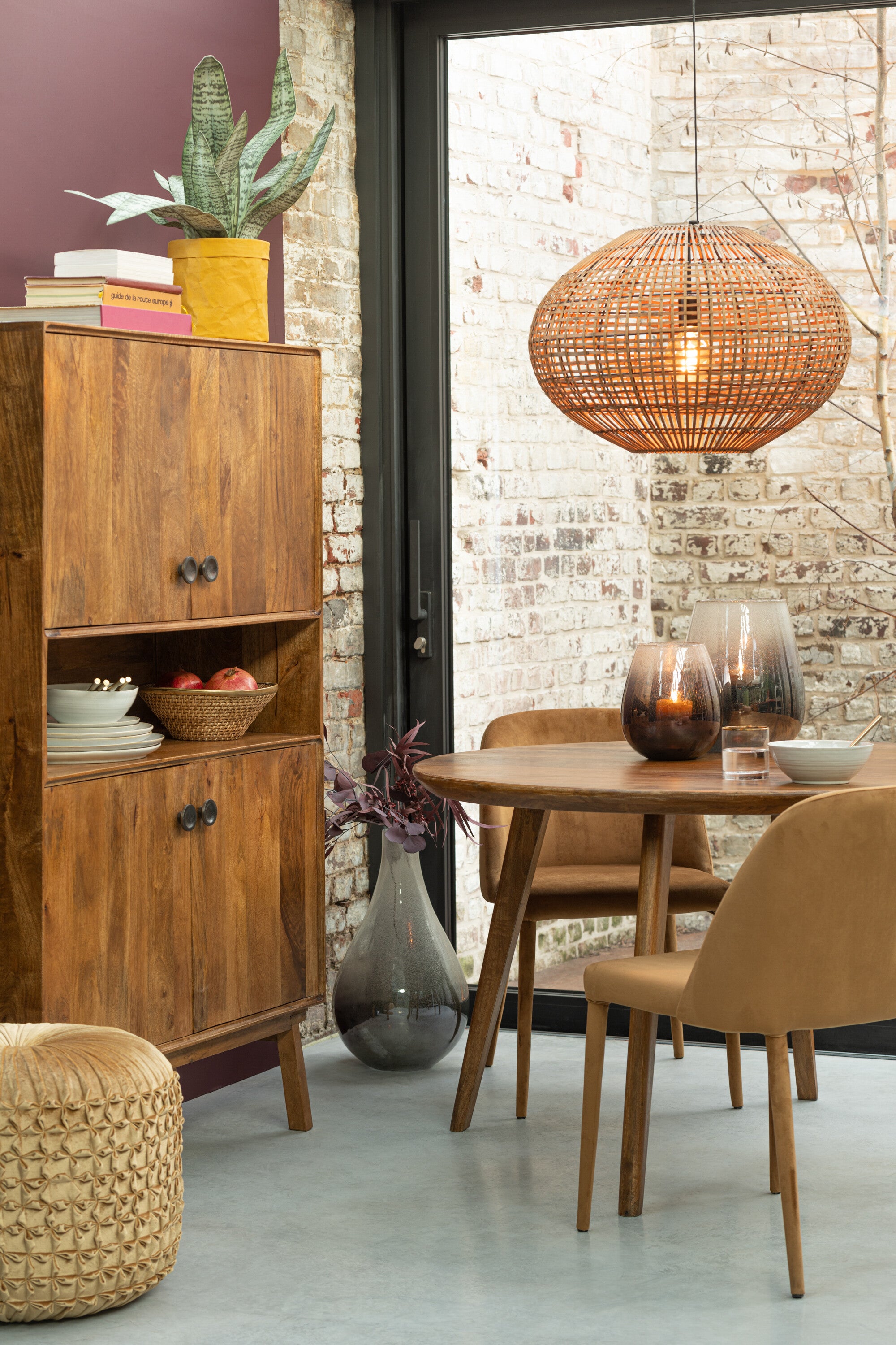 Stilvolle Hängelampe aus Rattan und Metall in Braun/Schwarz - Elegantes Lichtdesign für Ihr Zuhause