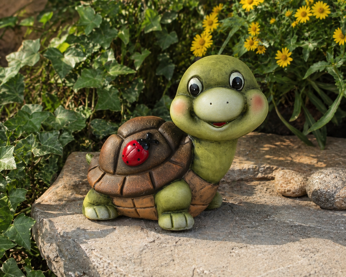 Gartenfigur Schildkröte mit Marienkäfer Keramik 18,5 cm