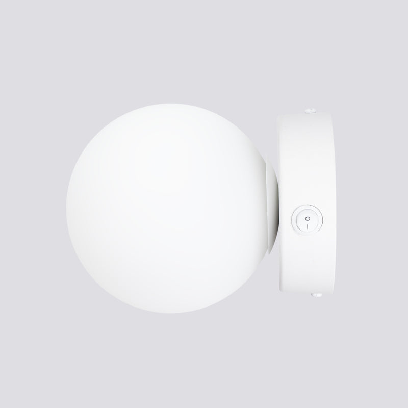 Wall lamp YOLI 1 White – Modern wall lighting with stylish design