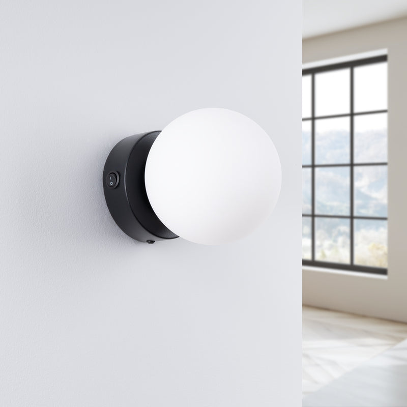 Wall lamp YOLI 1 Black – Elegant wall lamp for stylish accents