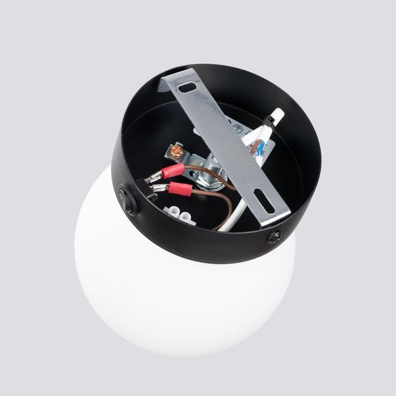 Wall lamp YOLI 1 Black – Elegant wall lamp for stylish accents