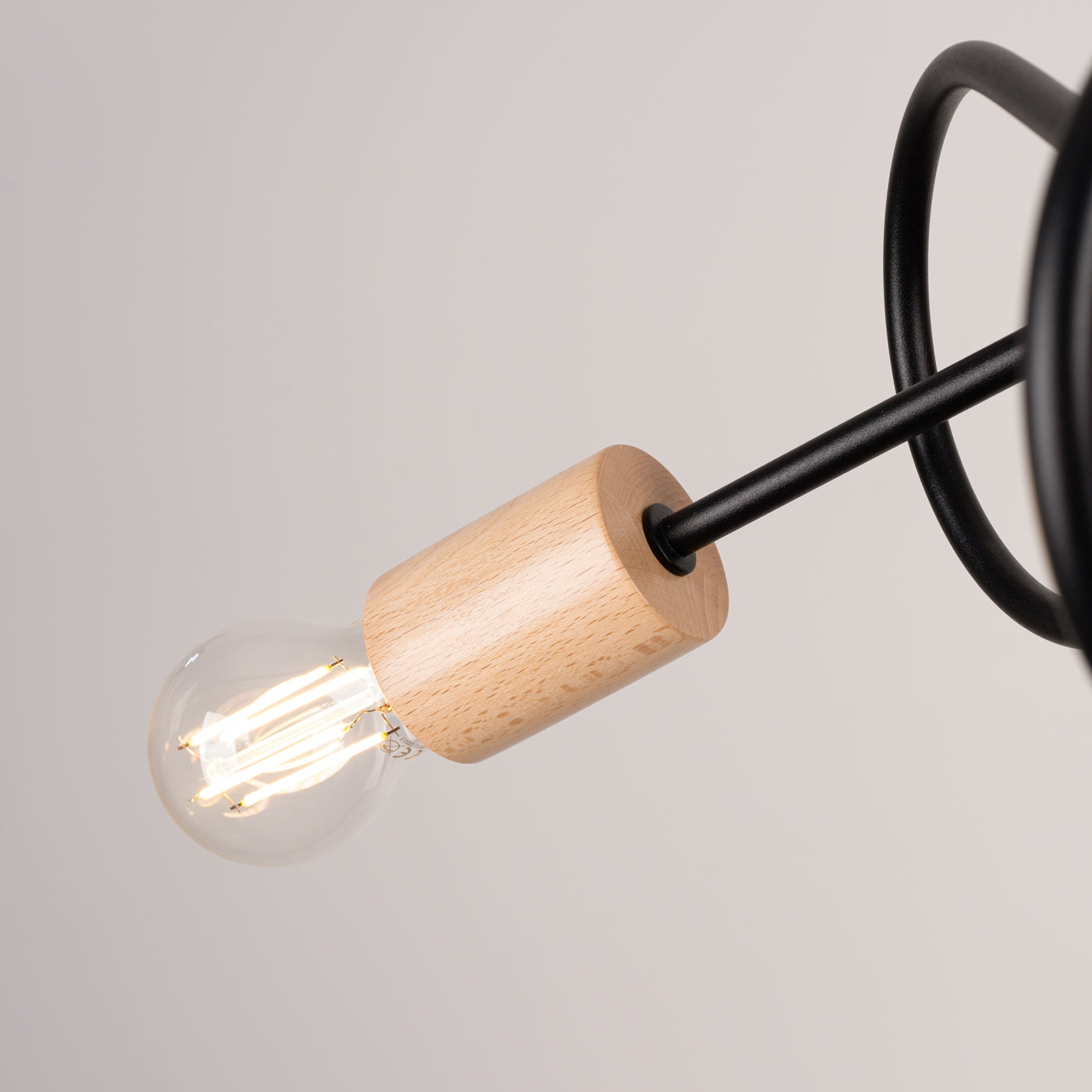 Chandelier EMBER 3 Black – Stylish ceiling chandelier with wooden details