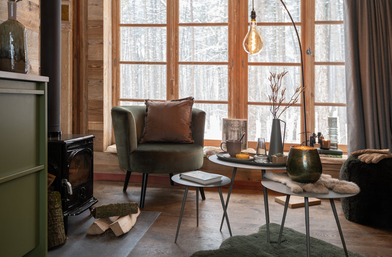Elegante fauteuil 'Tank' in het groen Een samensmelting van textiel en hout voor het ultieme woongevoel