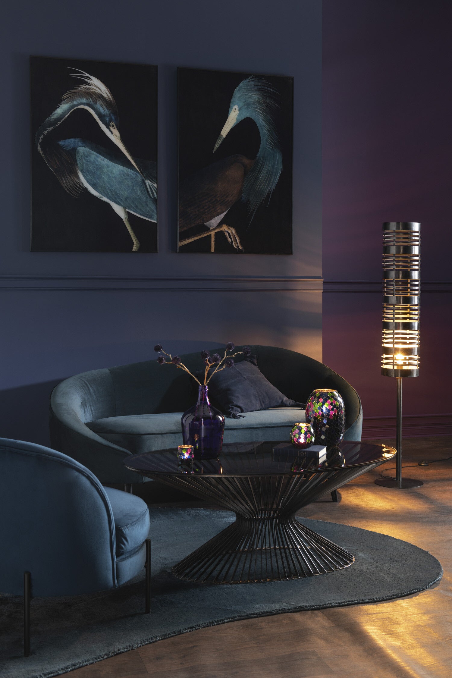 Sofa Elisabeth - Stilvolles Grün, Textilbezug mit robusten Metallfüßen, 180x85 cm - Eleganz trifft auf Komfort