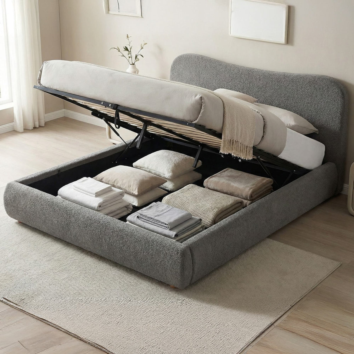 Upholstered Bed Maido