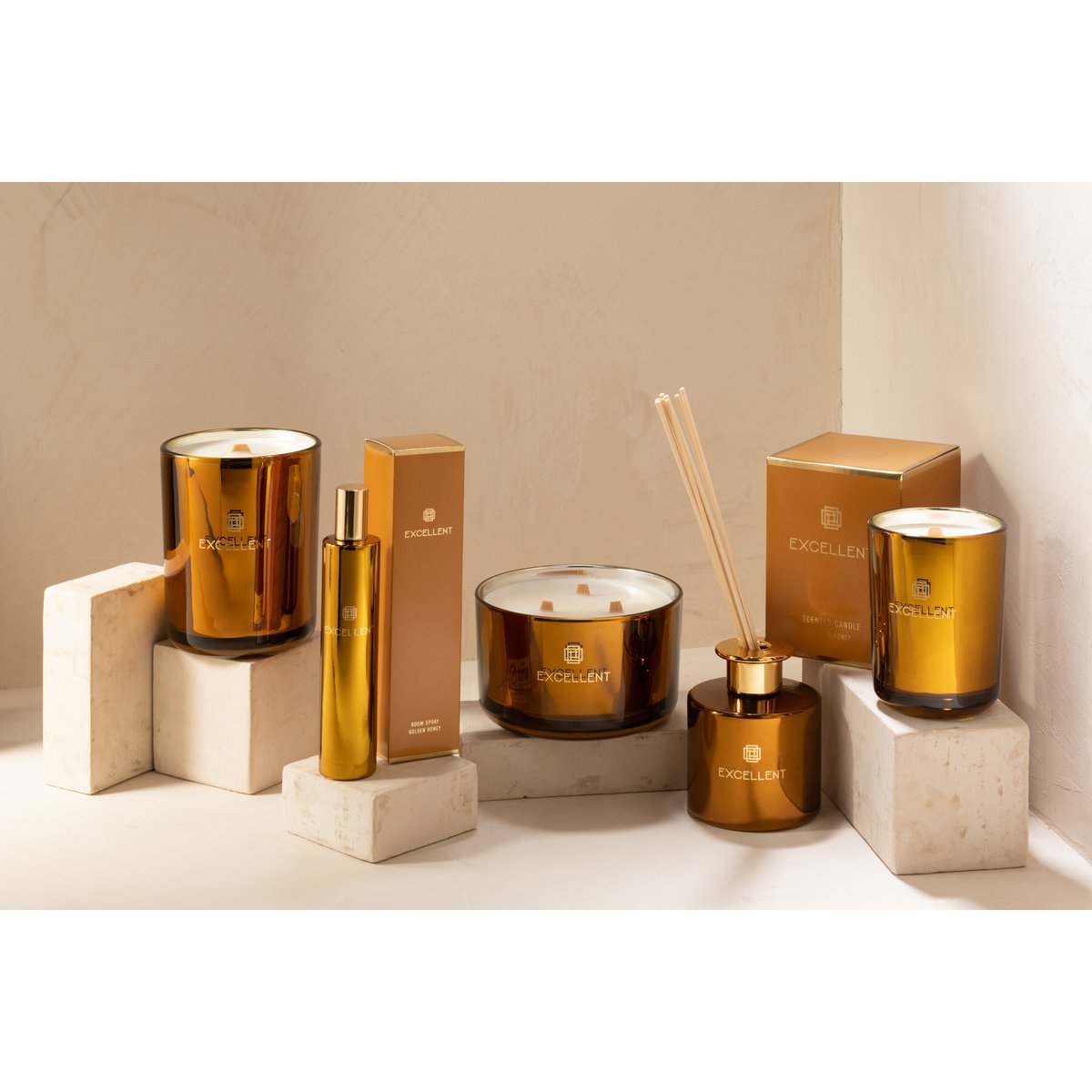 J-Line Duftkerze Excellent – Golden Honey – Glas – Ocker – groß – 40U