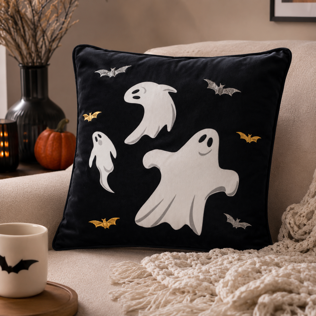 Halloween Kissen 3er Set Geisterflug 45 x 45 cm Schwarz
