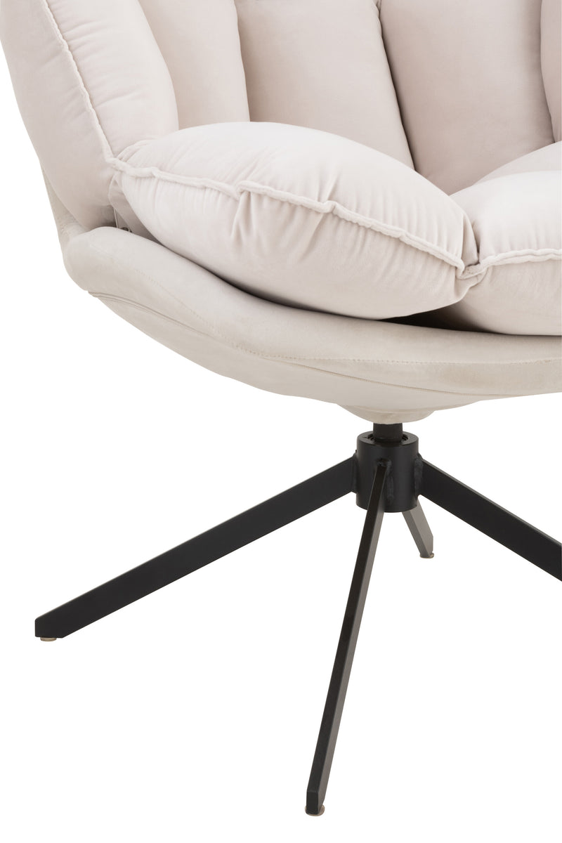 Eleganter Relaxstuhl mit Kissen in Beige, Rostbraun oder Hellgrau für stilvolle Entspannung
