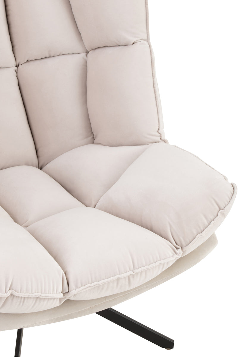 Eleganter Relaxstuhl mit Kissen in Beige, Rostbraun oder Hellgrau für stilvolle Entspannung