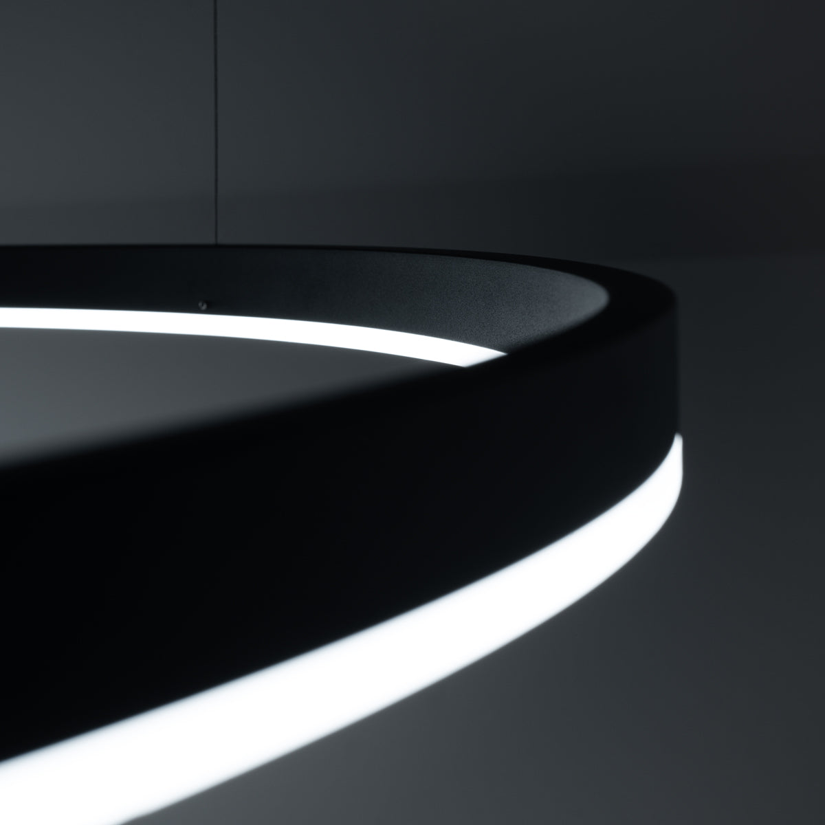 Kronleuchter ODA 80 schwarz LED 3000K