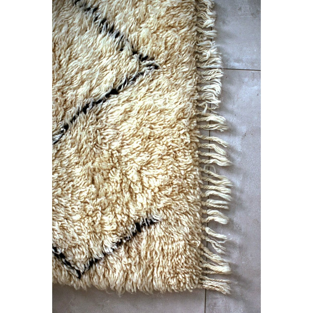 Tapis Berbere Authentique en Laine Cherratin