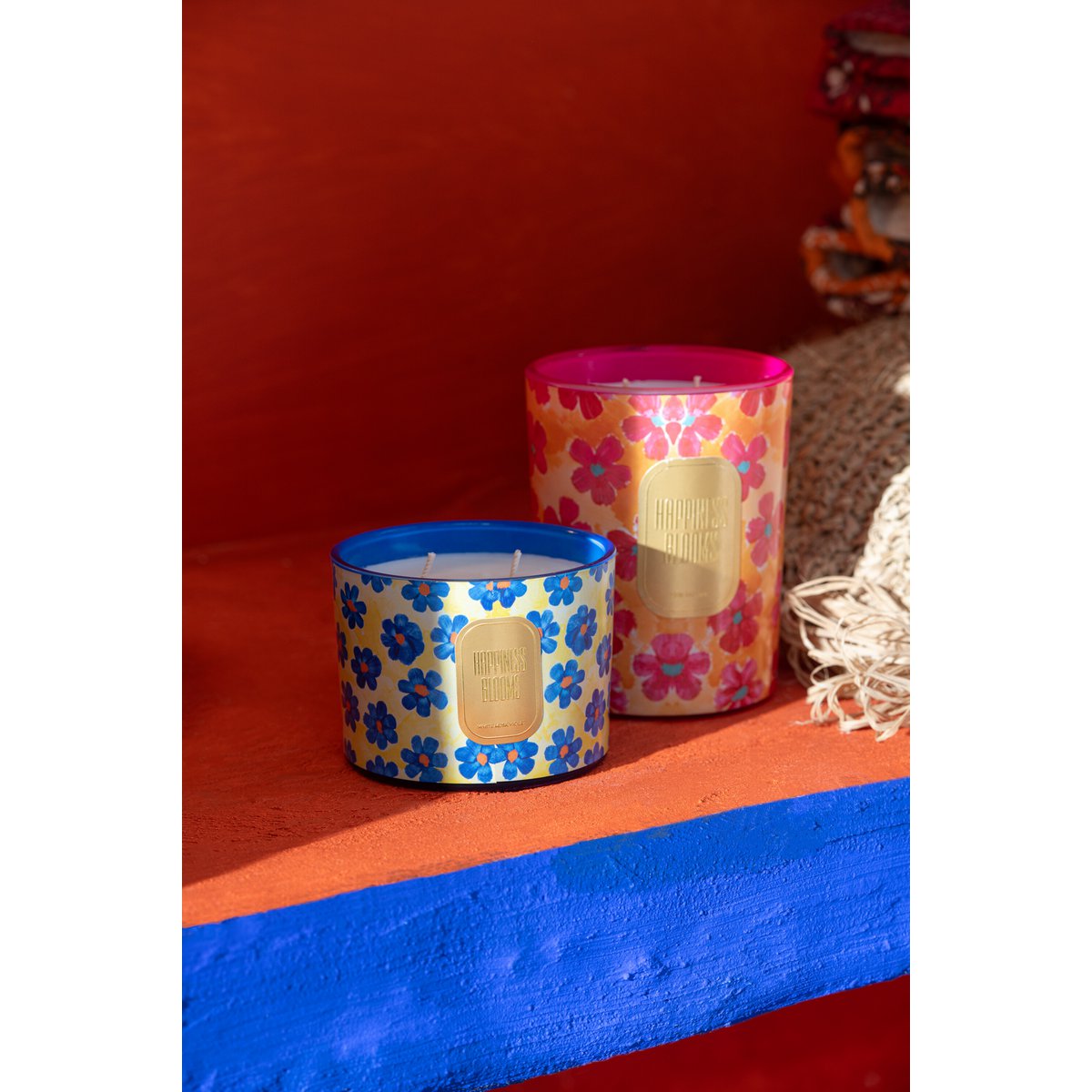 J-Line geurkaars bloemen blauw/geel klein - 30 uur