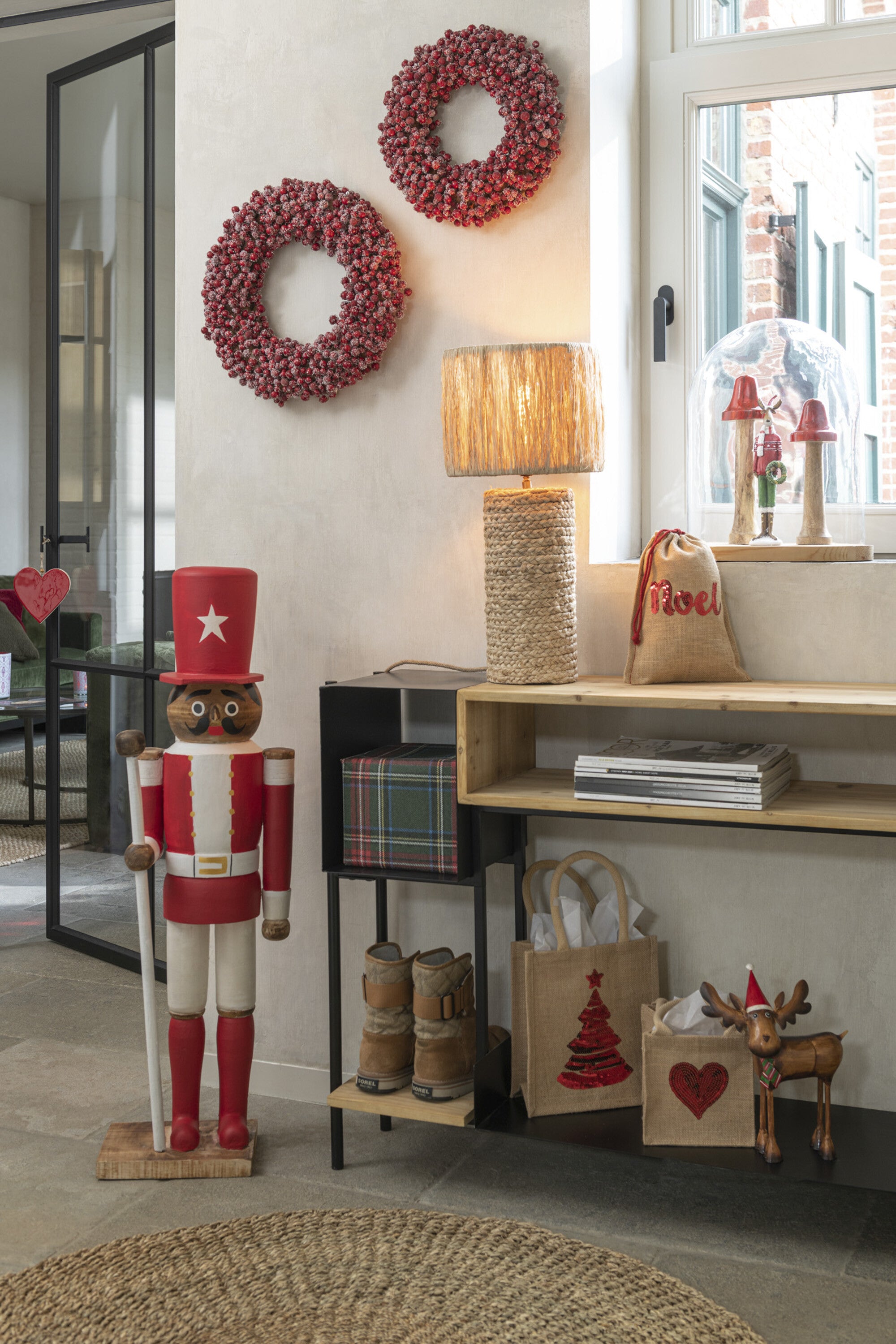 Set van 4 of 6 elanden met metalen kerstmuts en sjaal