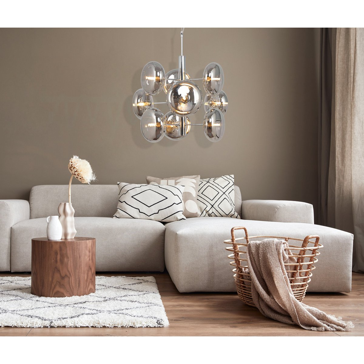 Pendelleuchte "ORION" Ø ca. 53 cm amber, aus messingfarbenem Metall und Glas in amber, G9-Sockel, Beleuchtung für Wohnzimmer, Esszimmer oder Büro.